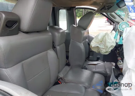 2005 Ford F-150 Stx/Xl/Xlt из США, поврежденный, VIN 1FTRF12W55NB44277